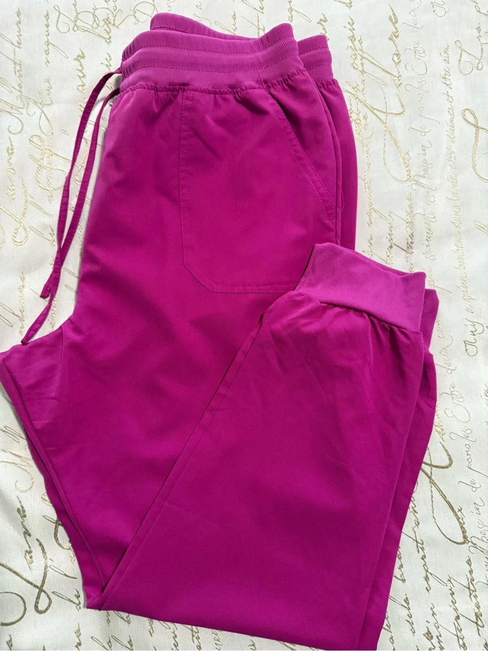 Karisma Treads womens 2 piece scrub set suze XL.